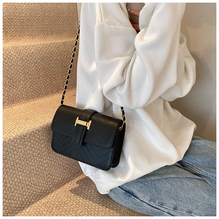 High-end texture checkered tattoo line small bag for women, 2024 new style, simple and trendy, versatile chain single-shoulder crossbody bag undefined