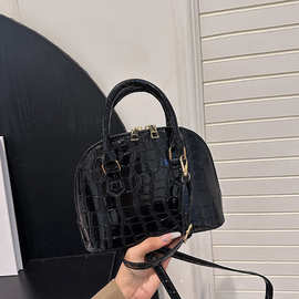 跨境潮流石头纹质感贝壳包女2025新款秋冬百搭复古时尚女包单肩包