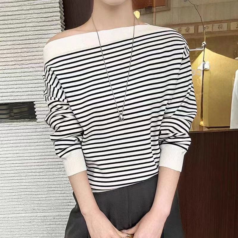 Korean-style striped color-blocked asymmetrical neck long-sleeve knit top, super stylish for autumn and winter, short slim-fit off-shoulder top for women