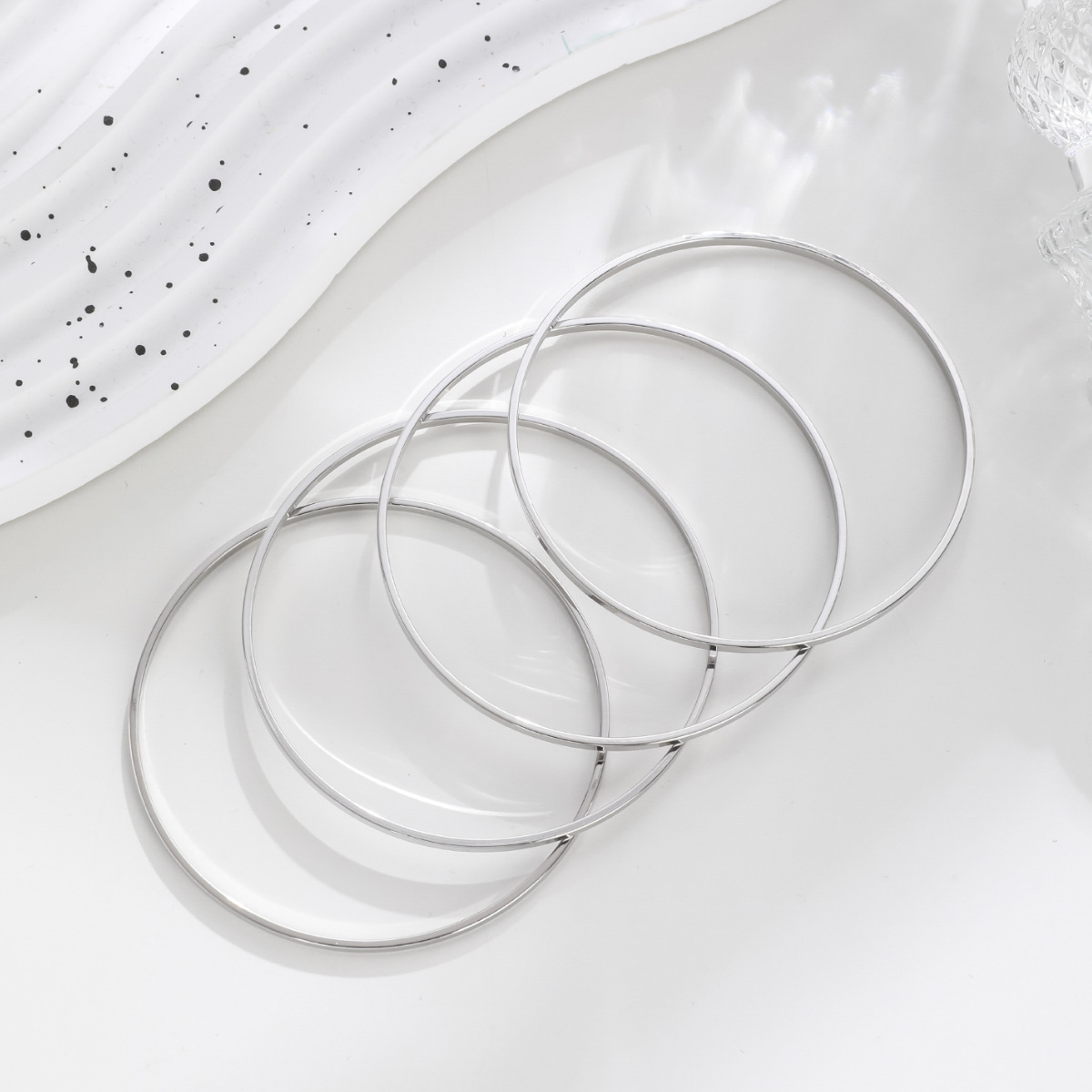 Bracelet multicouche minimaliste empilable pour femme_voghion.com