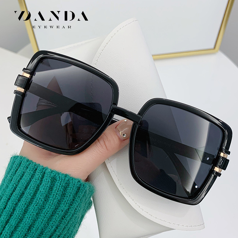 Gafas de sol polarizadas de las nuevas mujeres TR7553 moda gran marco conducción gafas de sol a prueba de sol