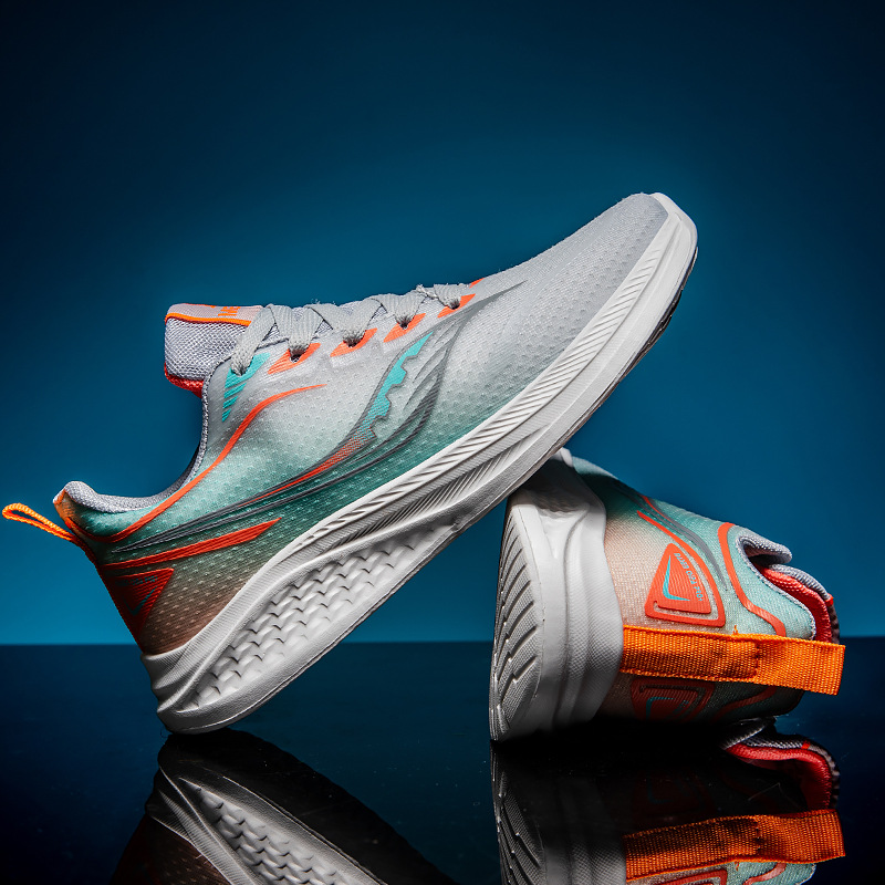 Primavera y verano nuevos zapatos de pareja zapatos deportivos de malla de alambre de pescado zapatos para correr ligeros y transpirables de suela blanda de alta elasticidad zapatos para estudiantes de color caramelo