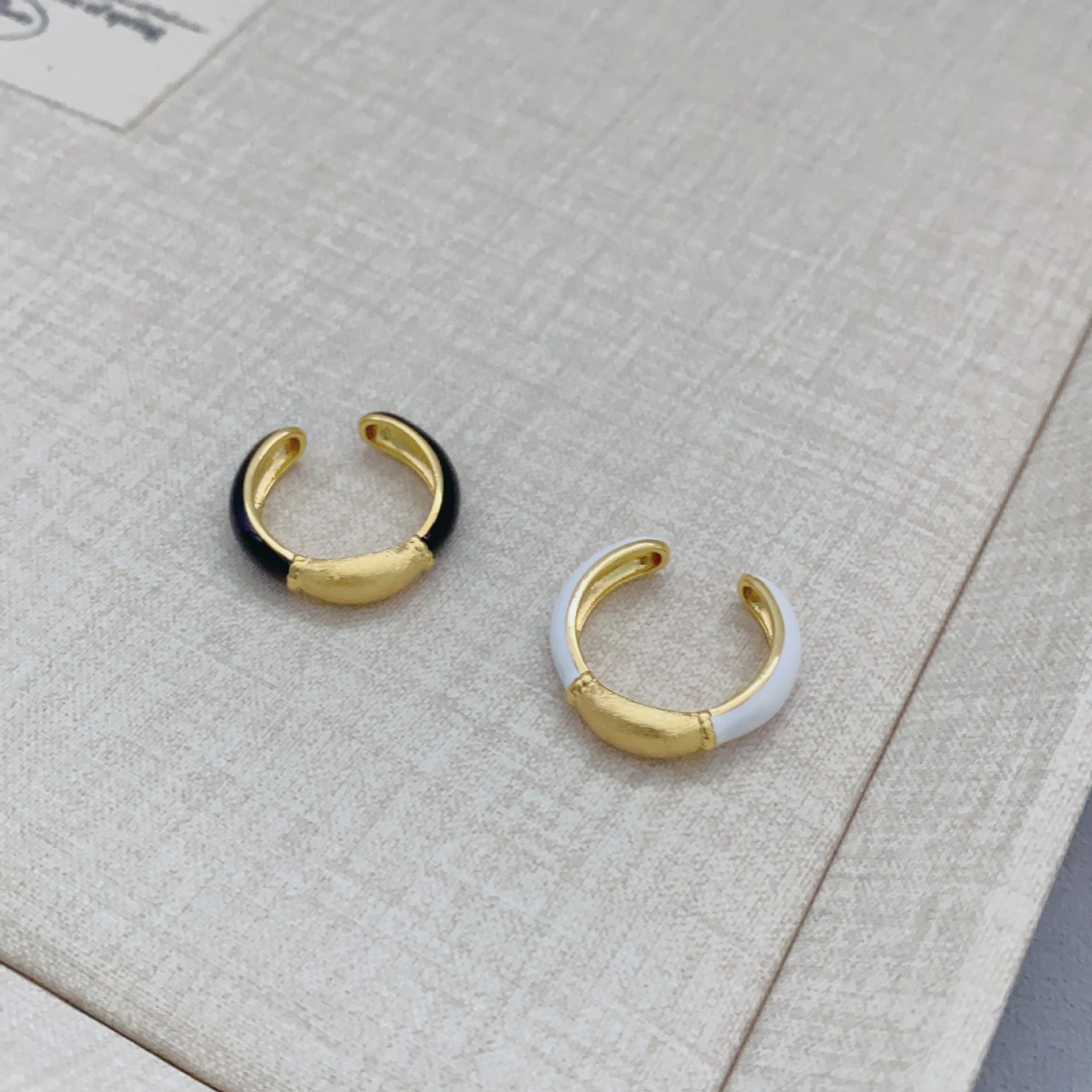 Fashionable enamel