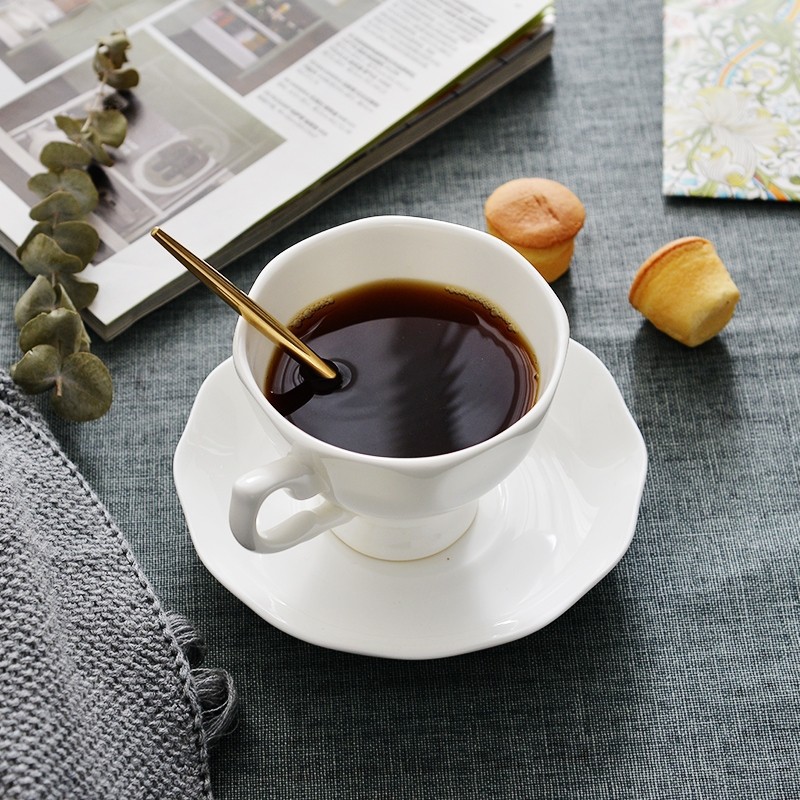 Minimalist bone china coffee cup and saucer set, pure white European-style cup, Italian latte heart design, ceramic afternoon tea, small luxury tea cup