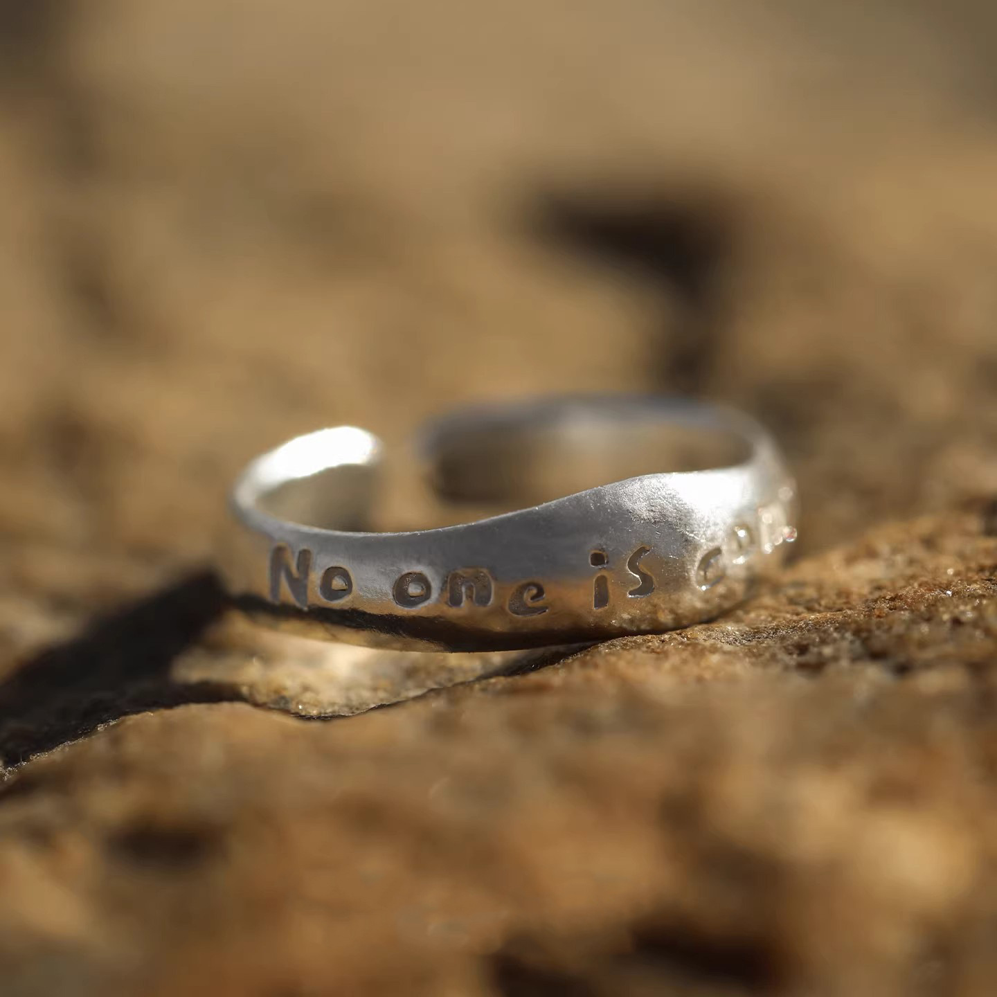 Zelfontworpen Engelse letter, gepersonaliseerd, eenvoudig, niche design, modieuze stijl, trendy en veelzijdig, unisex_voghion.com