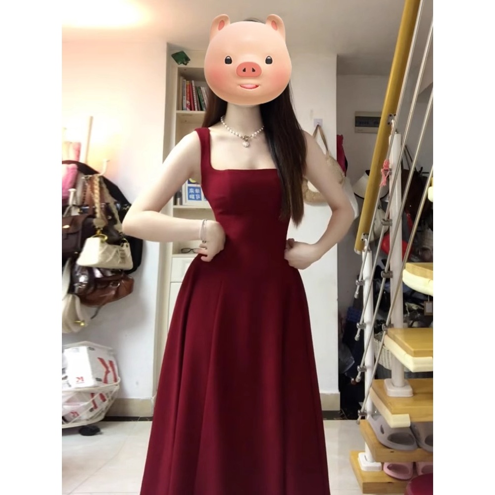 2026년 신상 프랑스풍 고급스러운 햅번 스타일 레드 멜빵 원피스 여성 여름 허리라인 롱 원피스