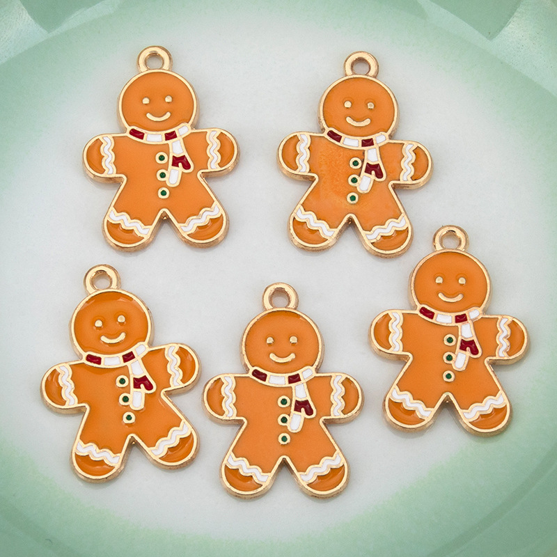 新款创意饰品diy配件卡通圣诞雪人滴油项链手链吊坠小挂件批发