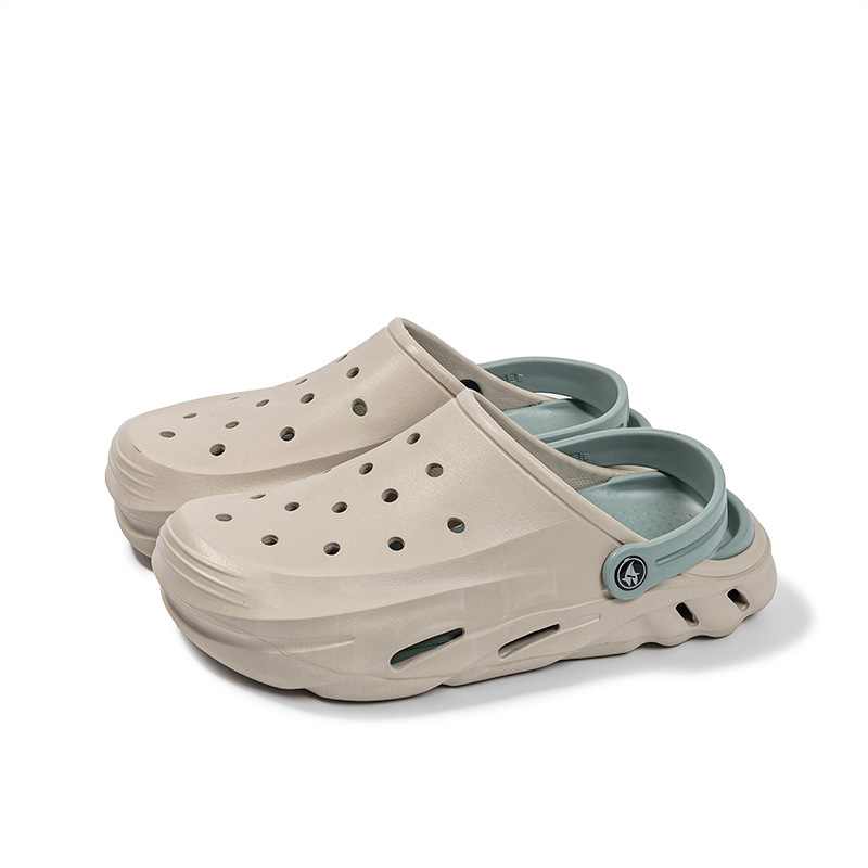 2024 verano nuevo gran tamaño agujero zapatos de playa para hombres cabeza de bolso grueso hueco dos zapatillas frías al por mayor