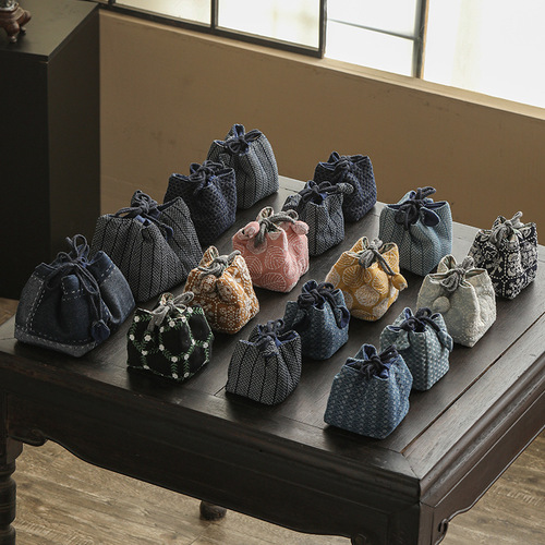 Cotton and Linen Thickened Tea Set Storage Bag, Traditional Style Tea Fabric Bag, Zisha Tea Pot with Two Cups, Large Capacity Host Cup Portable Bag