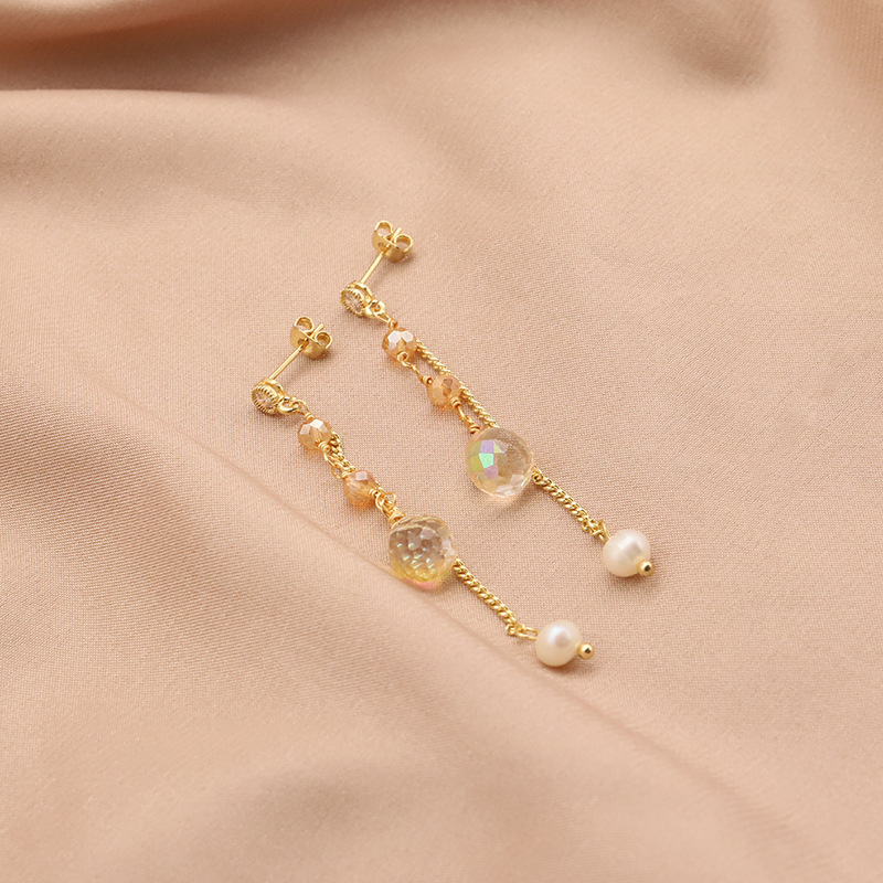 Aretes de perlas de agua dulce naturales largos pernos de bordilla s925 aguja de plata adornos de orejas incrustados con zircon chapado en oro de 18 quilates