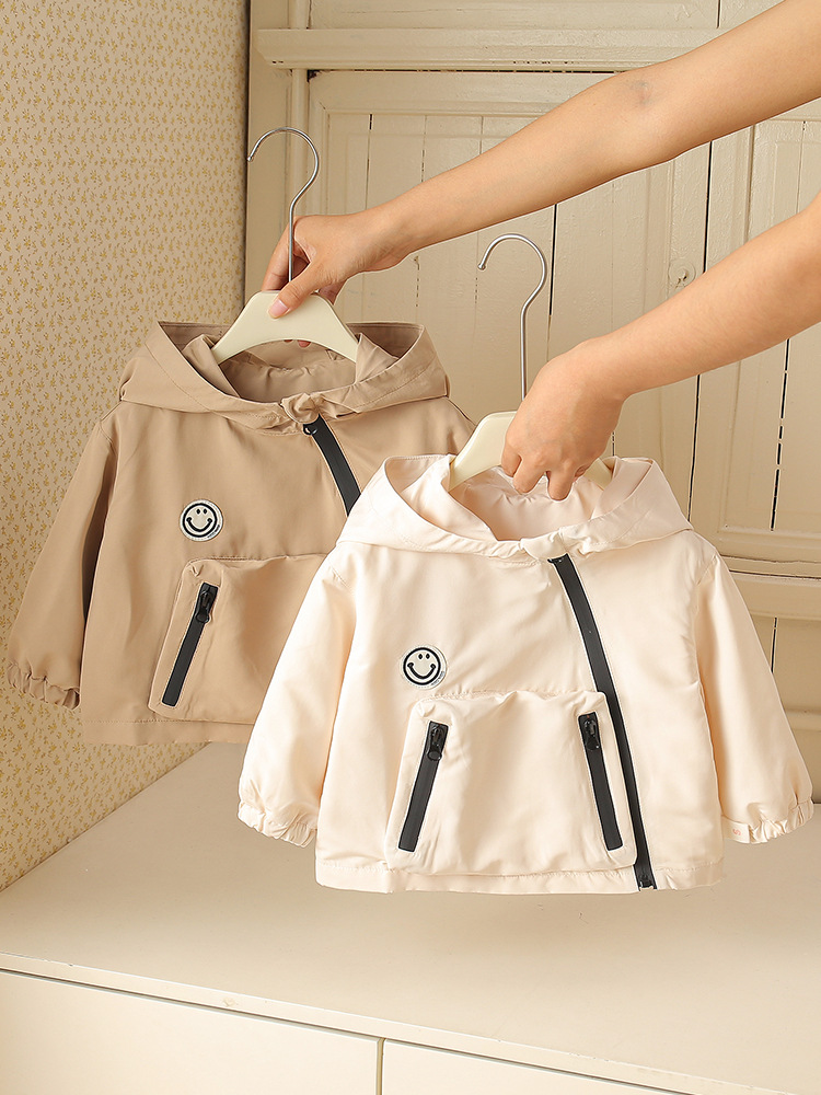 Chaqueta de asalto para niños primavera y otoño 1 nueva ropa con chaqueta encapuchada suelta coreana chaqueta de bebé 3