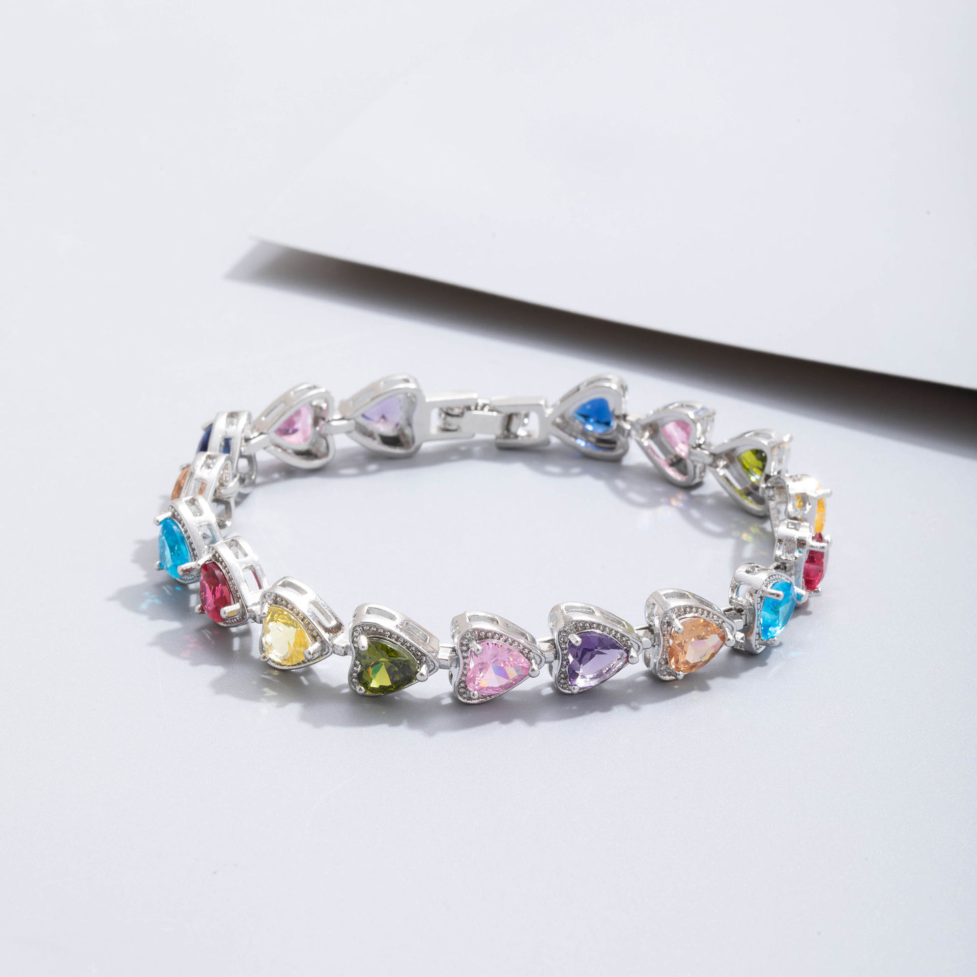 Retro Triangular Colored Crystal Luxury Bracelet Elegant Sophisticated Style Jewelry Accessory_voghion.com