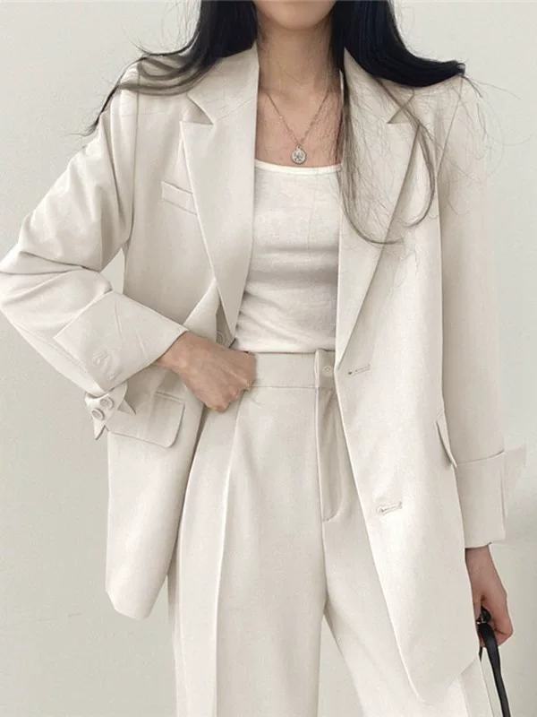 Autumn women's suit set, fitted blazer & trousers, tailored high-quality seasonal style