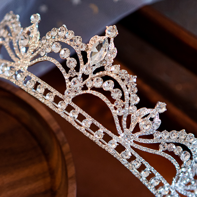 Women's Gender Bridal, Romantic, Shiny Style Bridal Romantic Shiny Women's Crown Alloy Rhinestones Crown