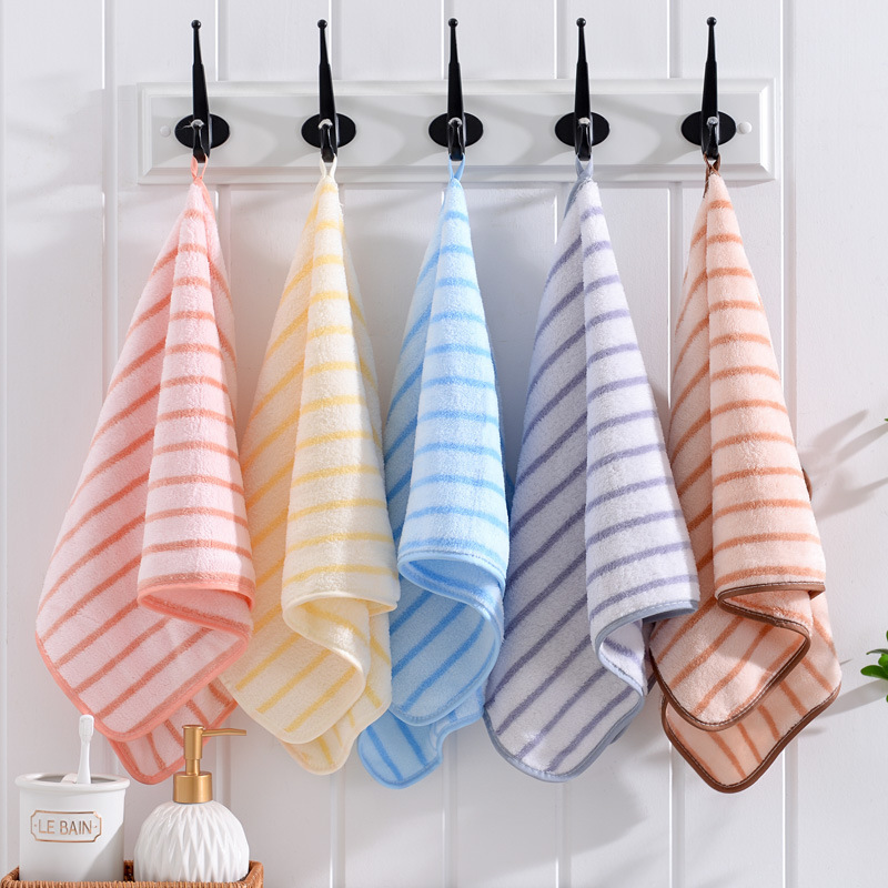 Manufacturer's in-stock thickened coral fleece towels, five-piece gift set, household absorbent, lint-free, soft face towels Manufacturer's in-stock thickened coral fleece towels, five-piece gift set, household absorbent, lint-free, soft face towels