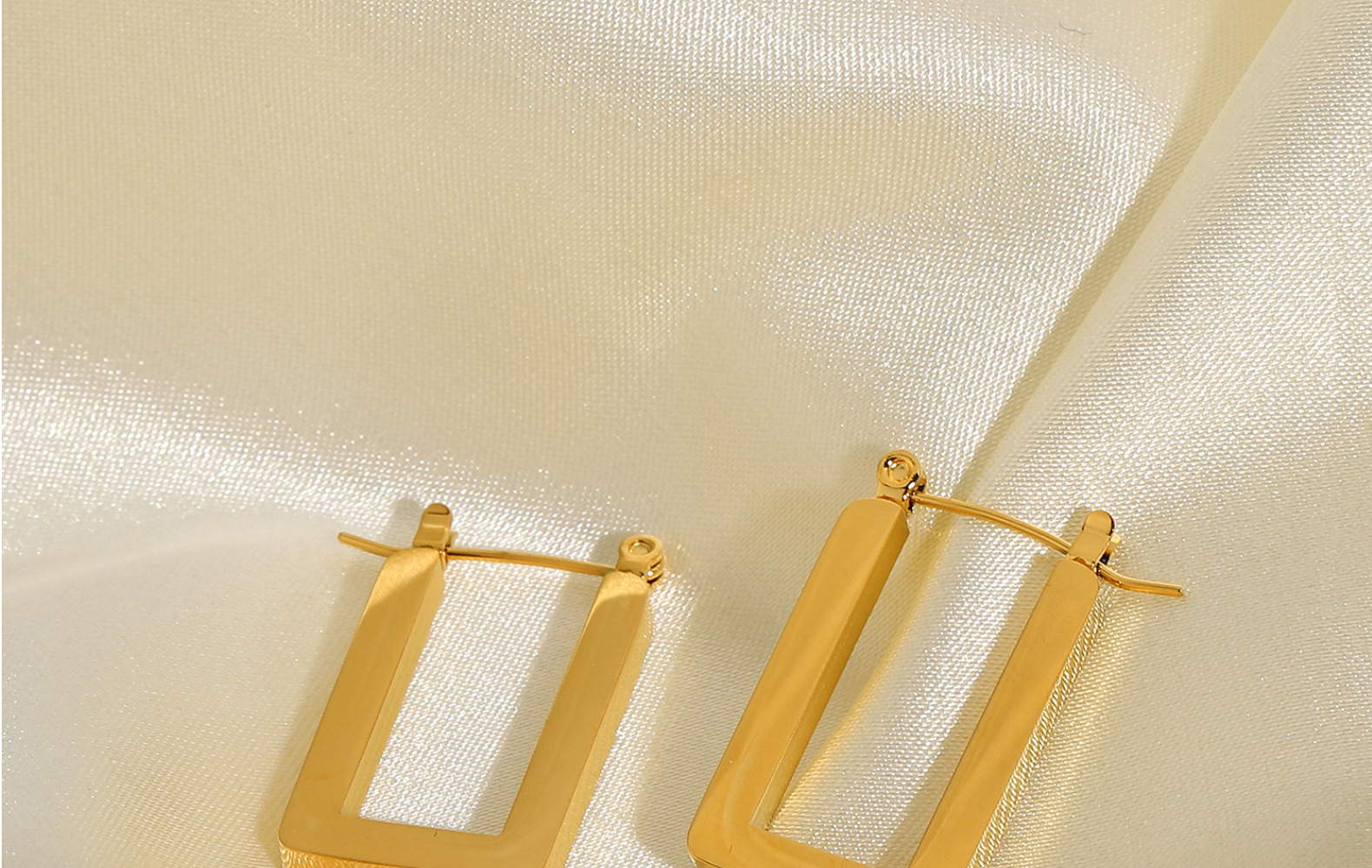 simple gold plating stainless steel square large hoop earringspicture2