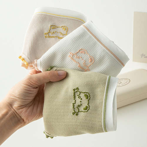 Solid color girl underwear three-dimensional printing cartoon cute bear pure cotton crotch mid-waist student ladies briefs wholesale