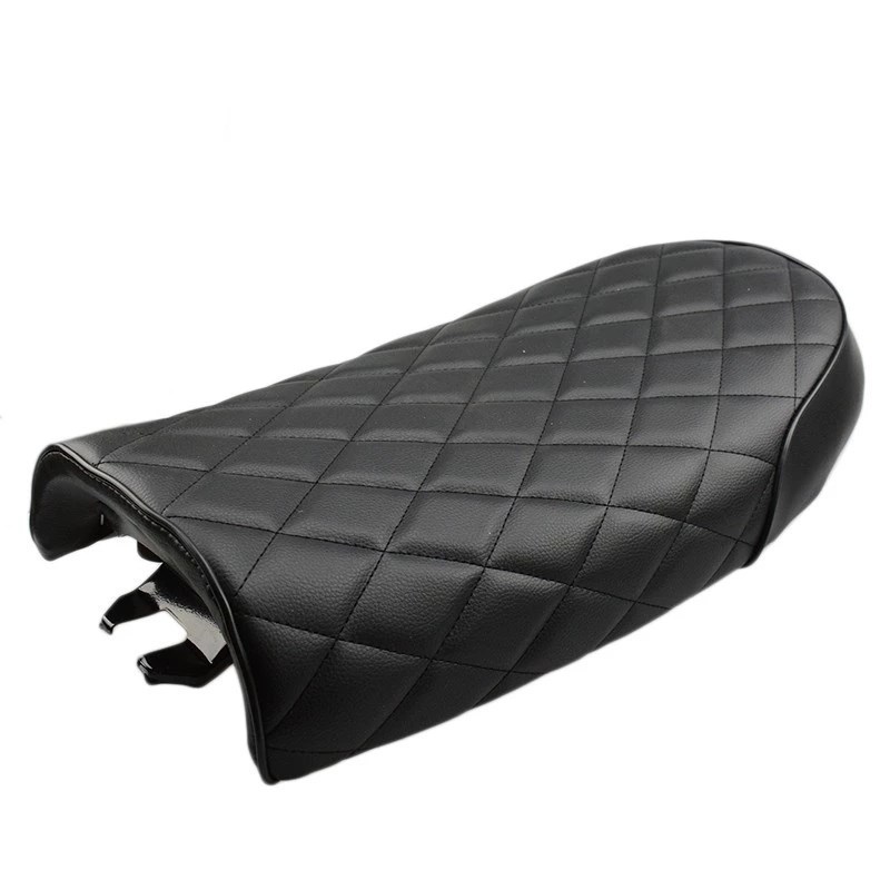 Motorcycle modified retro seat cushion, flat style men's straddle seat cushion, CG125 hump seat cushion