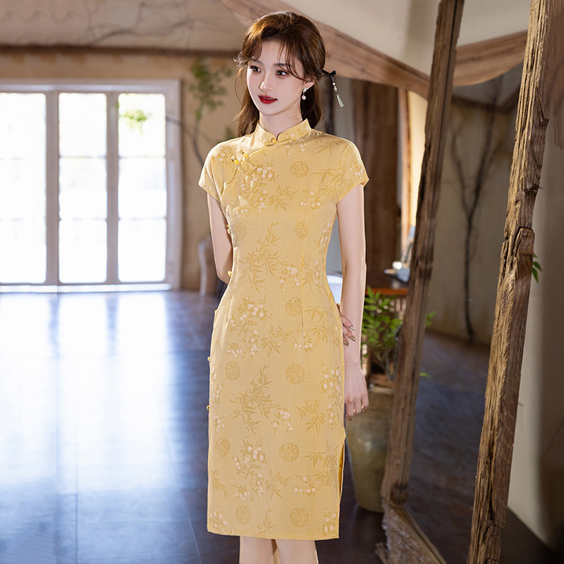 黃色中式短款旗袍改良2025新款年輕款少女復古修身短袖小個子夏季