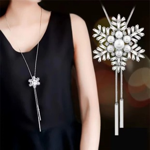 Korean version of snowflake long sweater chain women's versatile necklace fashion high sense tassel accessories autumn and winter jewelry accessories