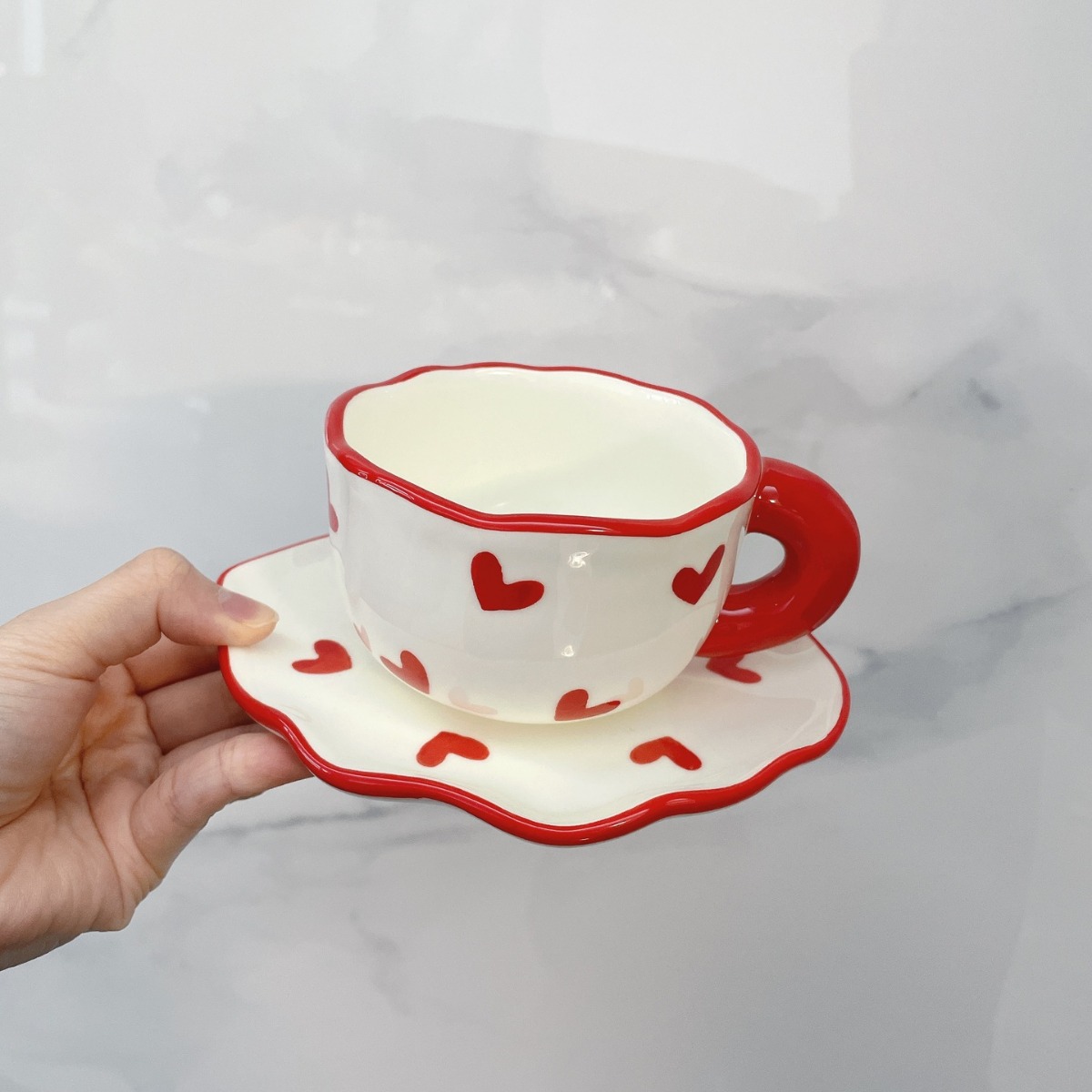 Cross-border best-selling model!  Hand-painted love ceramic coffee cup and saucer set cute girl afternoon tea cup hand-squeezed cup