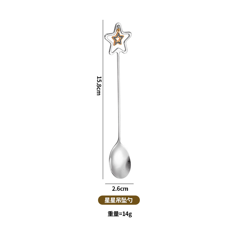 304 acero inoxidable de cinco puntas estrella colgante cuchara de agitación Chapado en titanio hueco colgante en forma de corazón café postre cuchara fruta tenedor