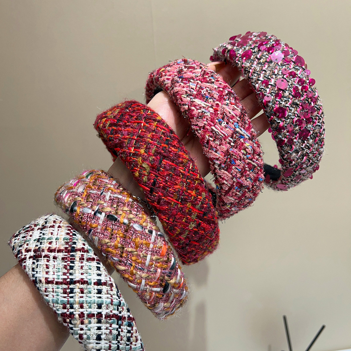 2024 Autumn/Winter Elegant Chanel-style Headband Fashion Foam High Crown Woven Wide Edge Rough Wool Hair Accessory for Women