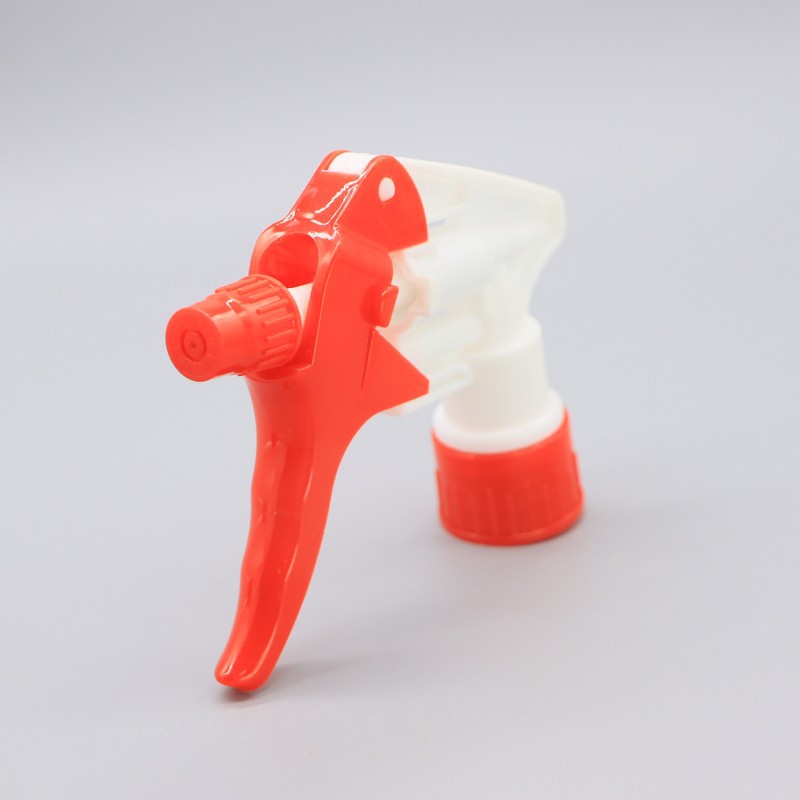 Ugello spruzzatore tipo d per bottiglie e innaffiatoi_voghion.com