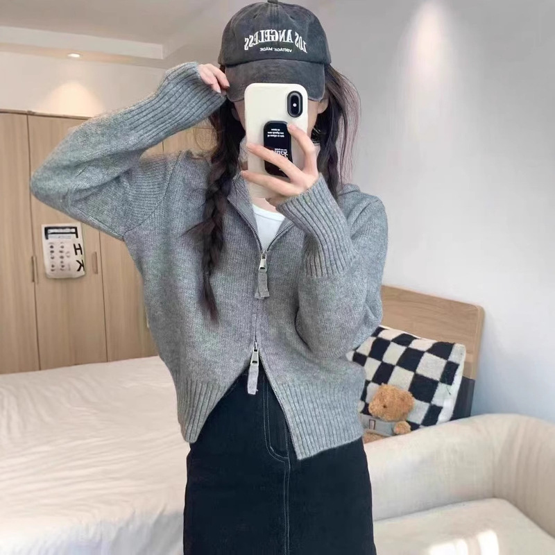 Autumn and Winter Thickened Pure Wool Hooded Cardigan for Women, Fluffy Soft Skin-Friendly Hoodie with Double Zipper, Versatile Trendy Sweater