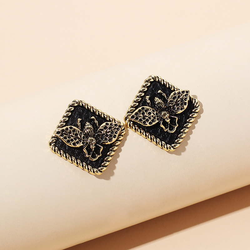 Brand geometric square retro fashionable design earrings