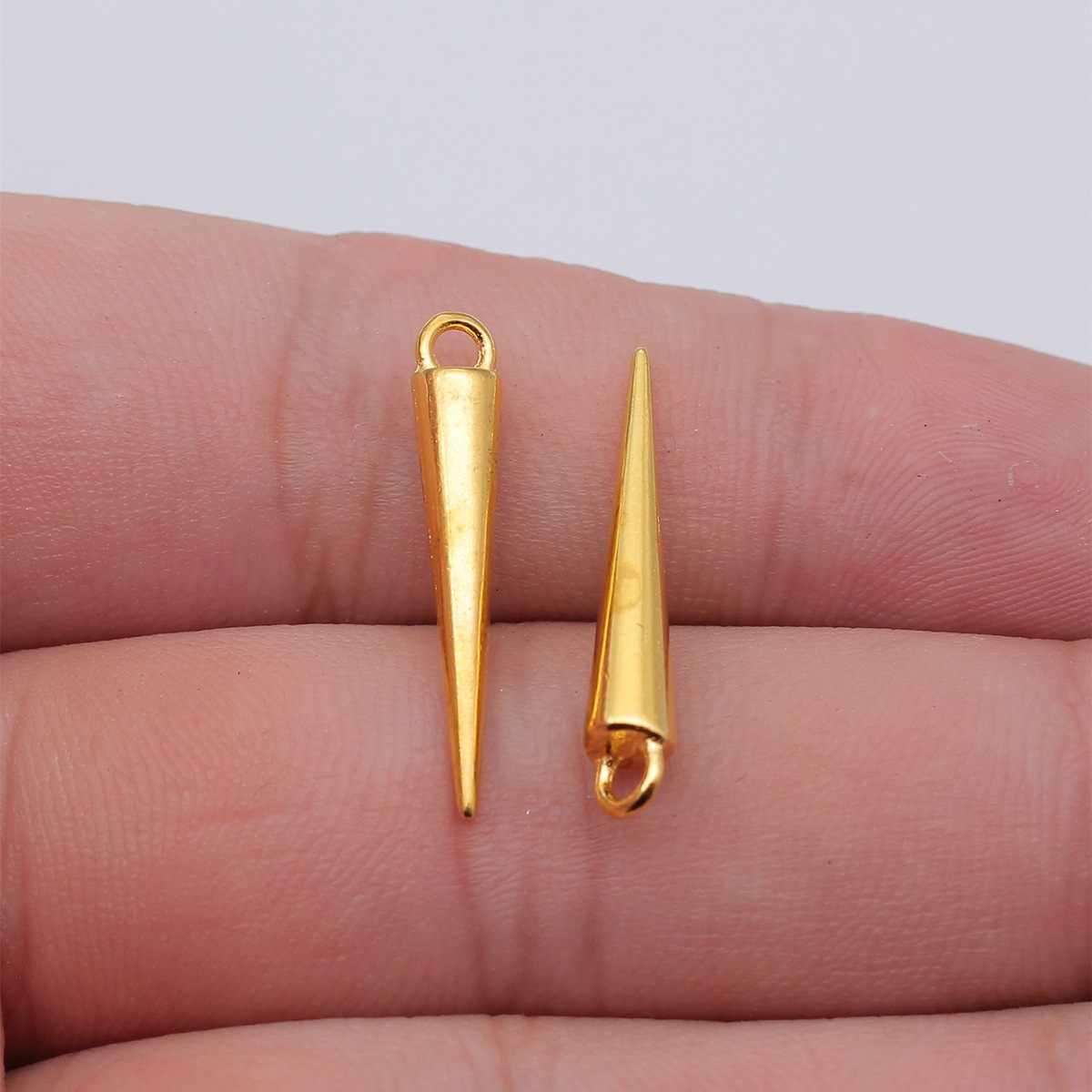Bright gold_D12359_W14-A08