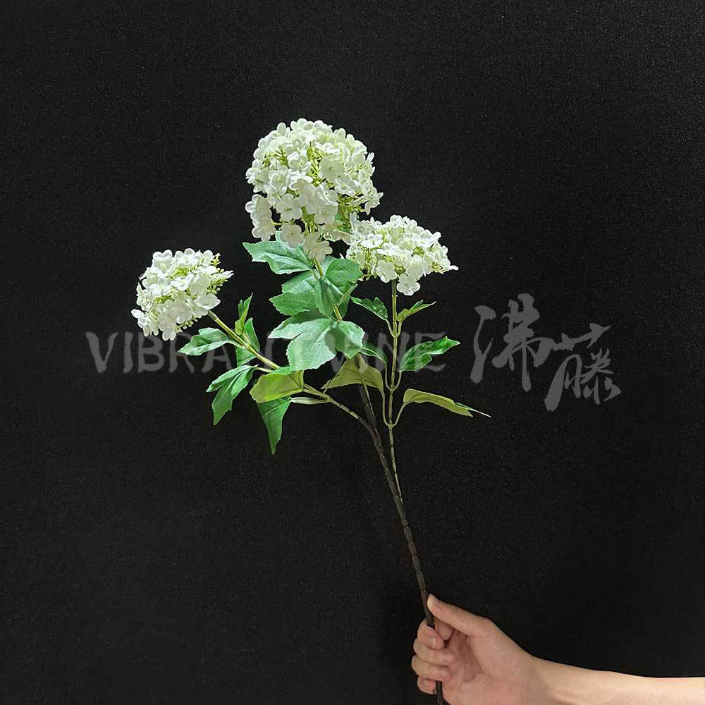 Arreglo de flores de guía de diseño de bodas blanco Arreglo de flores de guía Sala de estar del hotel Decoración de flores falsas Fábrica de flores artificiales al por mayor