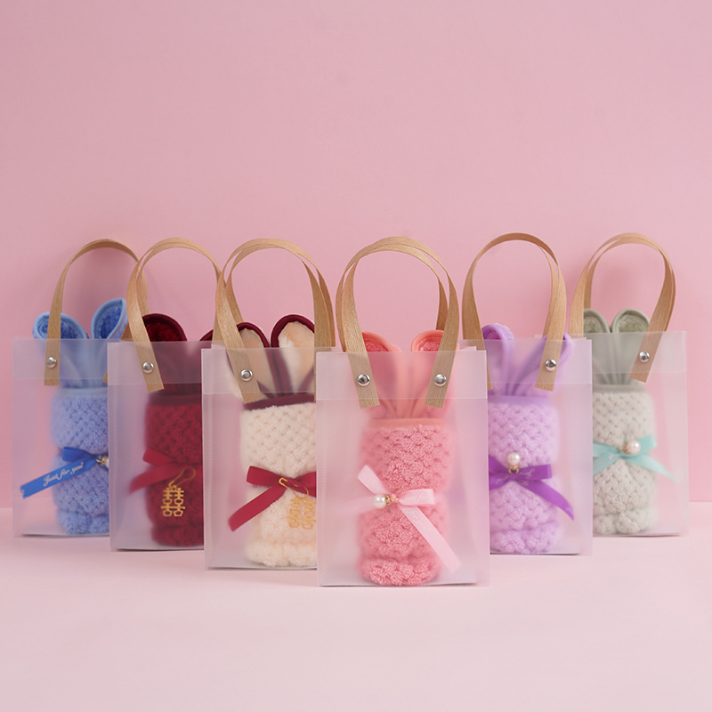 Handkerchief small rabbit small bear coral plush wedding gift for bridesmaid, high-end gift box for wedding, congratulations gift.