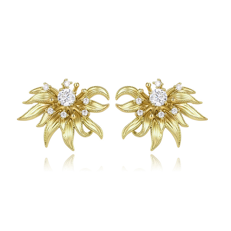Xuping nicho de diseño de moda ligera de lujo flores pernos de orejas Europa y América transfronterizos aleación de cobre elegante temperamento orejas al por mayor mujeres