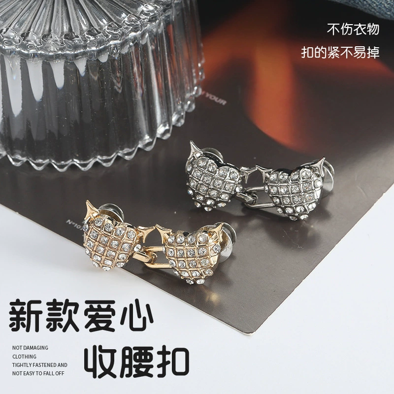 Маленький дьявол с бриллиантом любовь к талии артефакт