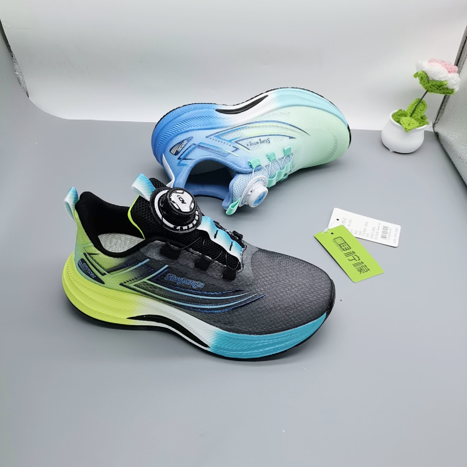 Calzado deportivo de red transparente para niños 38-42 yardas 2025 malla de verano nuevos zapatos para niños zapatos de papá para niños de gran tamaño