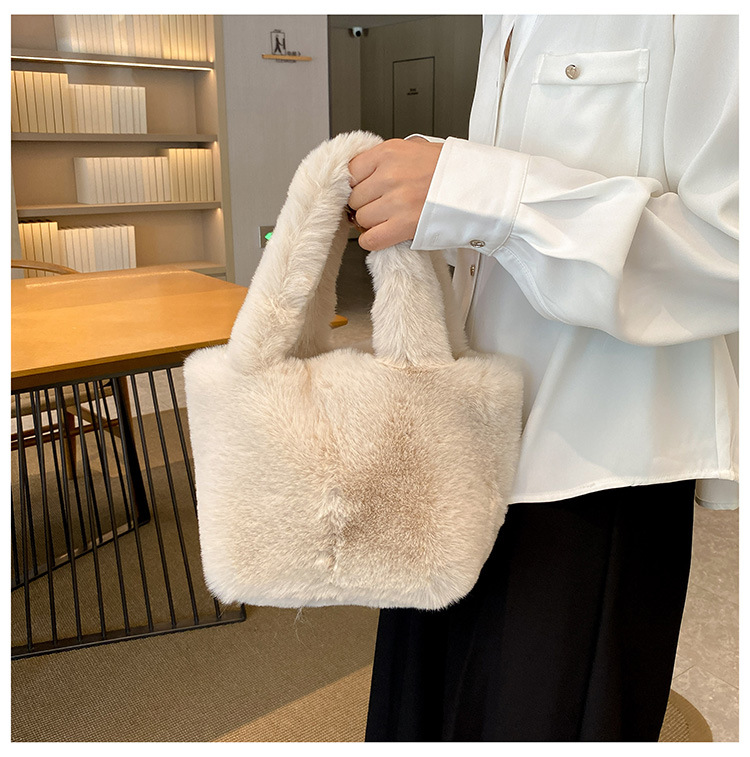 New handbag for women in 2024 with a high-end feel, solid color plush bag, fashionable and versatile handbag, cute_voghion.com