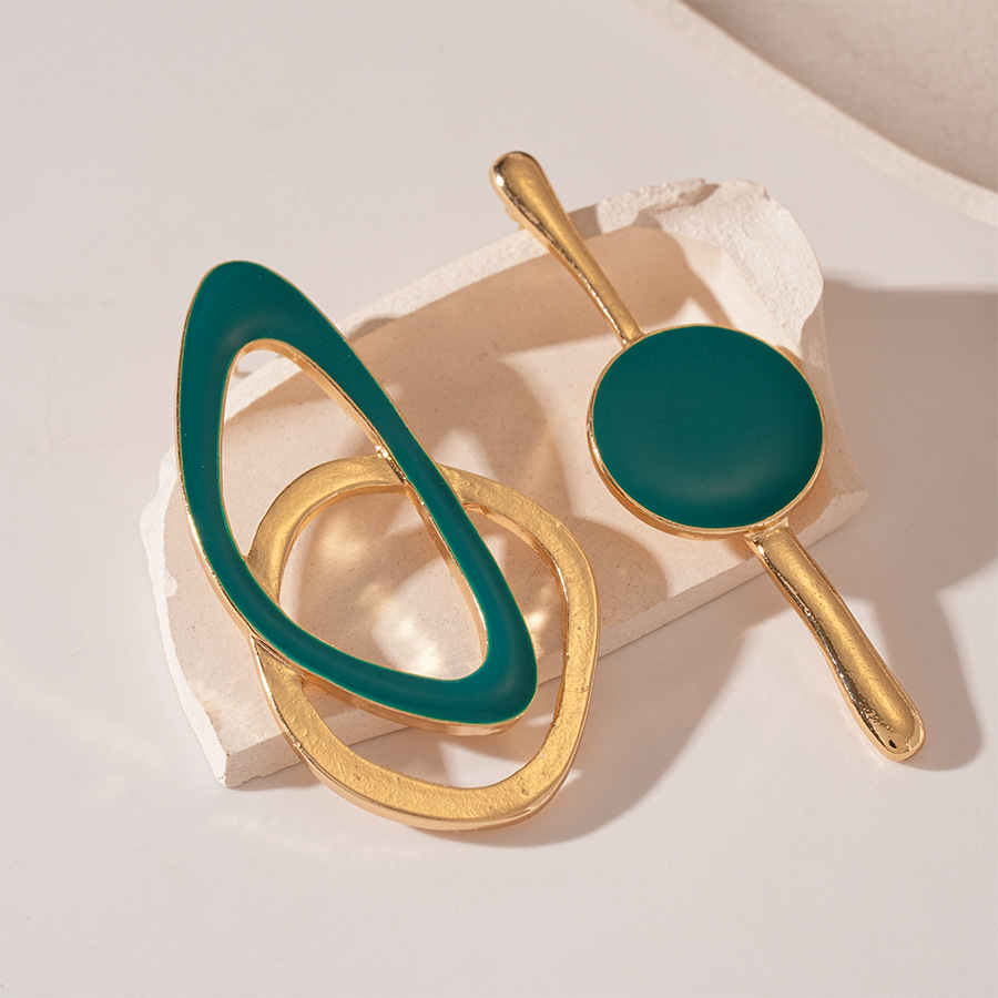 Retro goteo de aceite asimétrico irregular geometría agujas de acero pendientes de moda europea y americana temperamento simple de alta calidad pendientes de mujer