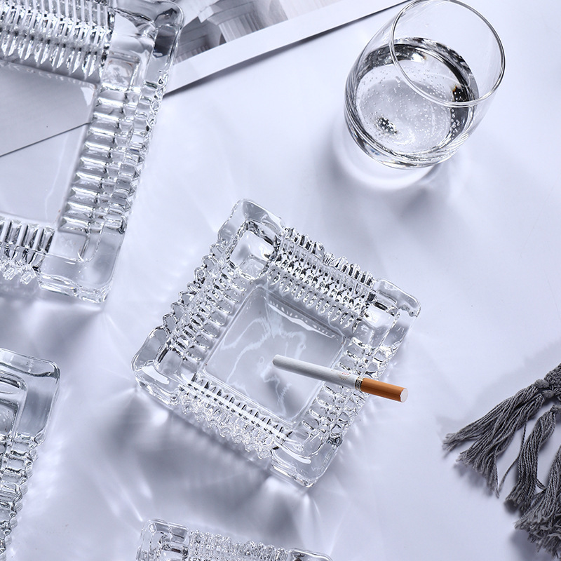 Cenicieres de vidrio transparente al por mayor cigarrillos cuadrados KTV bar restaurante café Internet soporte de cigarrillos impresión LOGO