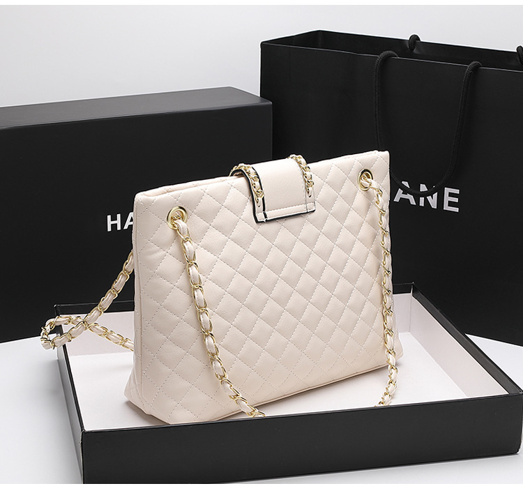 900-6 (28).jpg
