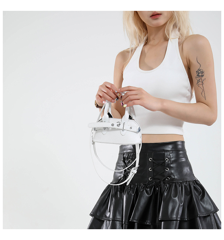 A simple and individual hand-held shell bag, a new Spring/Summer 2025 niche fashion casual shoulder bag, a trendy and stylish crossbody bag undefined