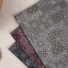 现货全棉印花面料 黑白碎花布 春夏时装衬衫连衣裙棉服布料