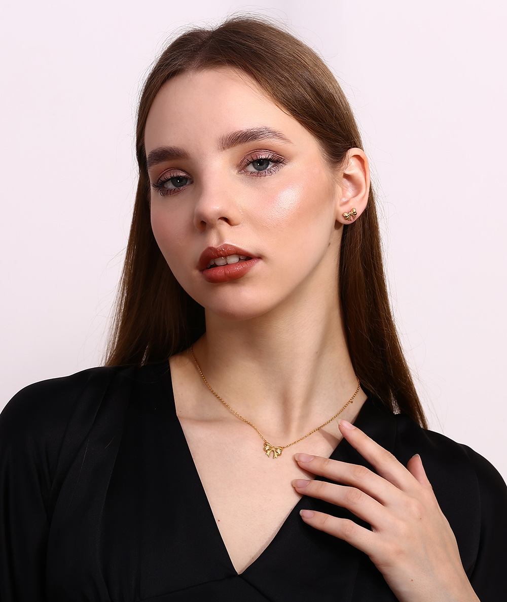 Model Show Ribbon Bow Pendant Necklace Earrings Sets