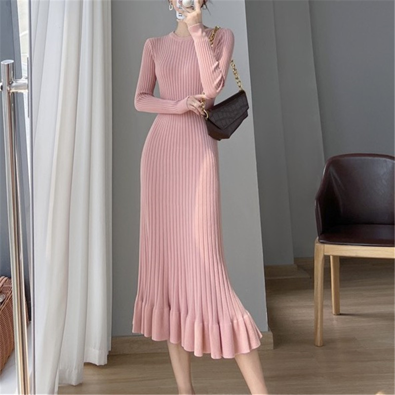 Herbst Fischschwanz Strickkleid Damen, mittellang über dem Knie, Basislage und schmale Passform, gepaart mit einem Pelzmantel für_voghion.com