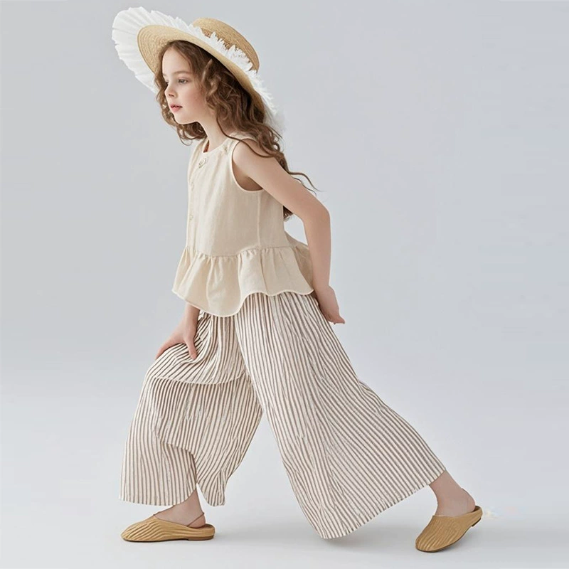 Летний комплект для девочек 2025: новый стильный модный полосатый детский повседневный двухкомпонентный набор
