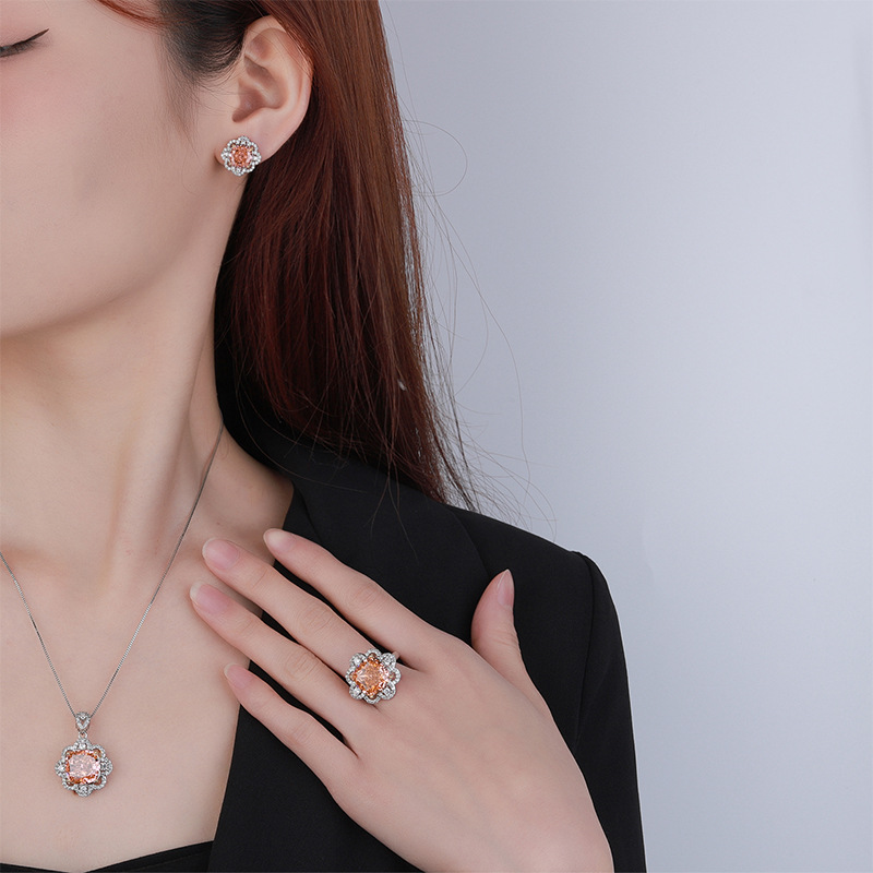 2024 nuevo estilo Zhuang Sheng joyería diamante de alto carbono hielo flor corte cobre con incrustaciones paparazha traje mujer propietario 12*12*8*8