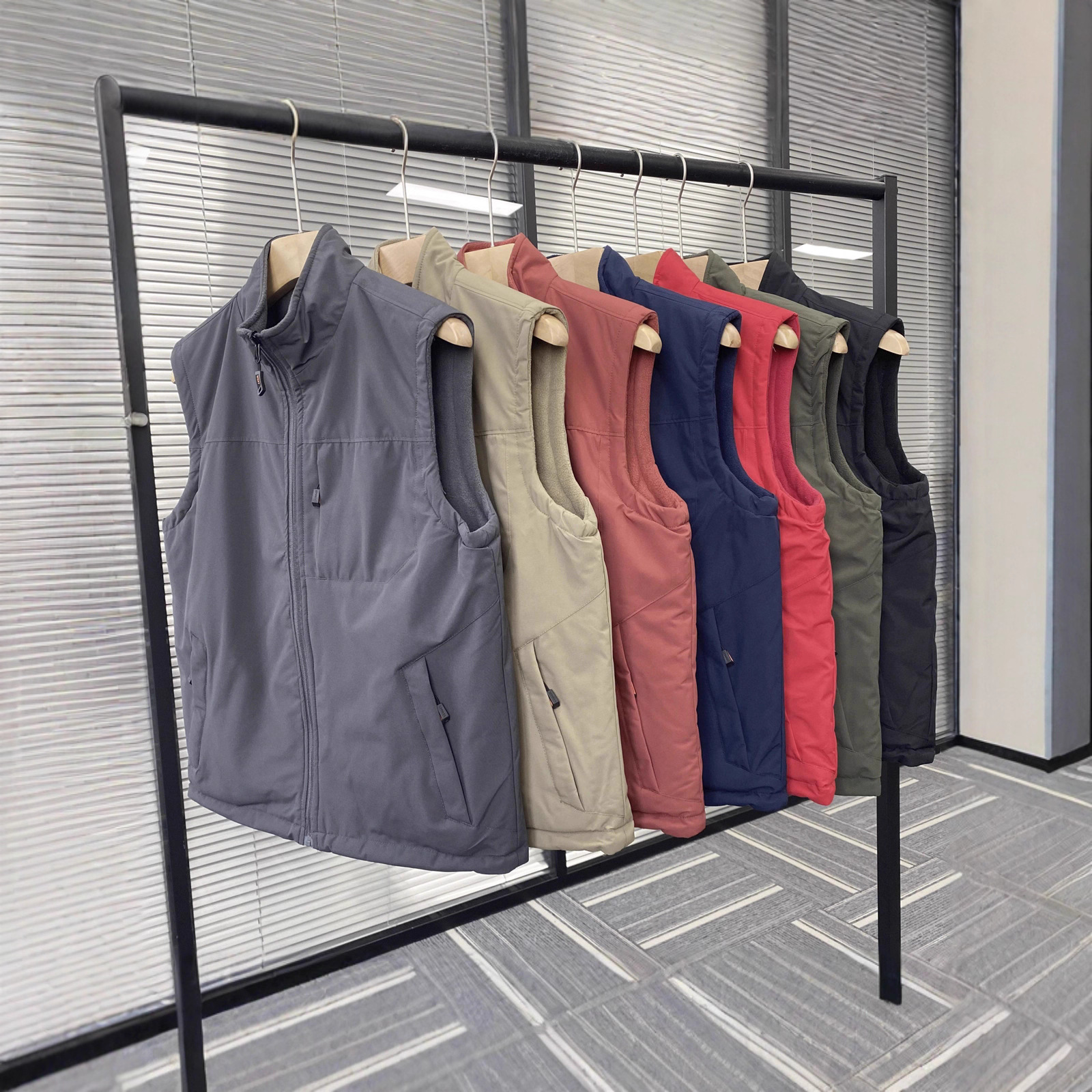 Reversible, Windproof and Waterproof! Warm Polar Fleece! Autumn and Winter Men's Fashionable Versatile Stand-Up Collar Vest Jacket for Men