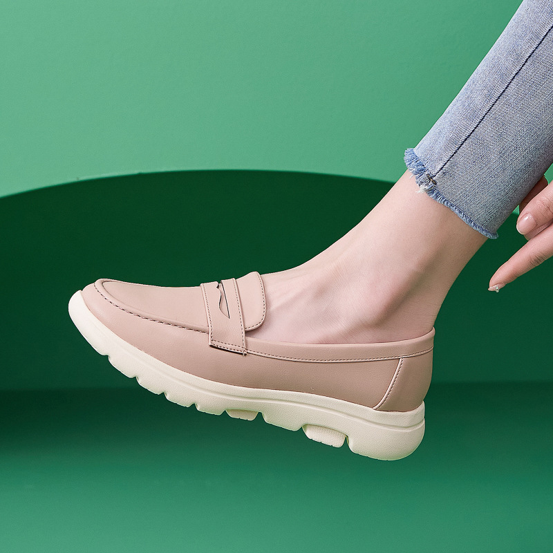 B888-12025 Spring Winter New Large Size Casual Fashion Non-Slip Soft Sole Mom Shoes For Women_voghion.com