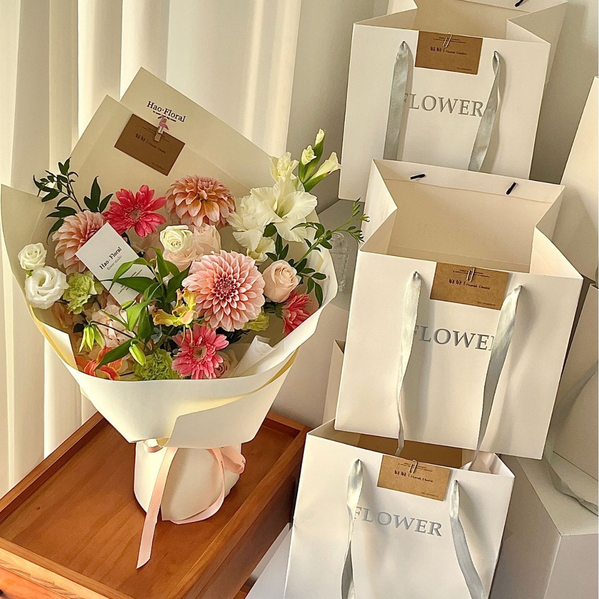 花店鲜花烫金t型手提袋高端浮雕装花礼品袋长方形花束包装手拎袋