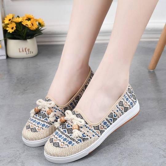 New Tendon-Soled Spring & Fall Old Beijing Cloth Shoes for Women, Soft-Soled Non-Slip Mom Shoes, Casual Breathable Shoes for Middle-Aged and Elderly People